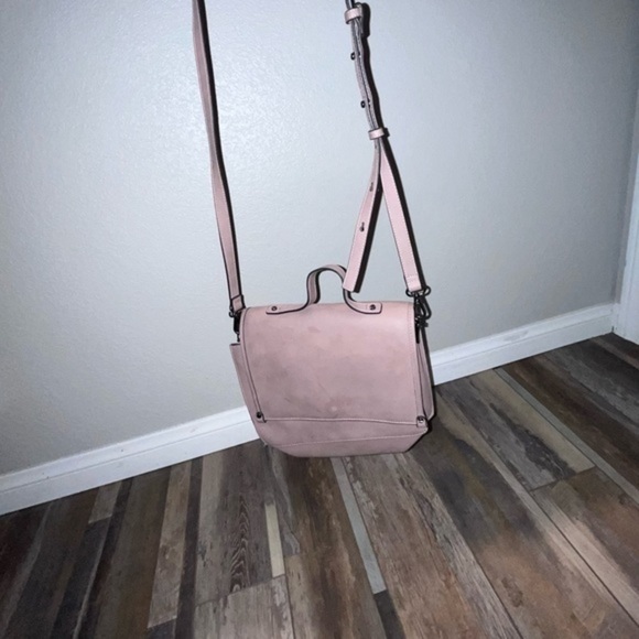 WOMEN’S Shoulder Bag Satchel Purse - Light Pink - Good Condition - Picture 1 of 3